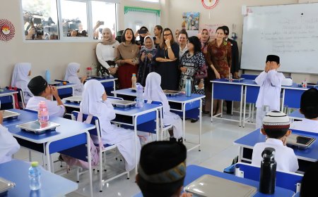 Langkah Kecil Penuh Arti: Kehangatan Ibu Negara Brasil di Sekolah Indonesia