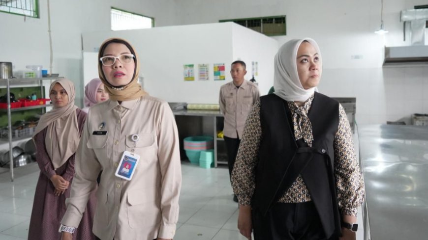 BGN dan Komisi IX DPR RI Tinjau SPPG Gandrung 80