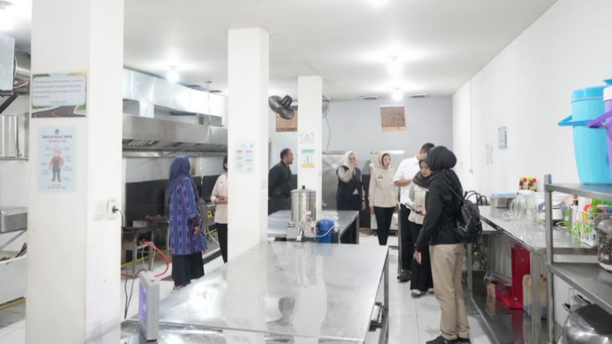 BGN Hentikan Operasional Dua SPPG di Cisarua Usai KLB Keamanan Pangan SMPN 1 Cisarua