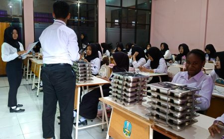 SMK Negeri 1 Geger Sambut Program Makan Bergizi Gratis untuk Generasi Sehat