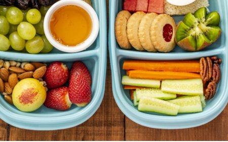 Buah dalam Program Makan Bergizi Gratis: Sumber Nutrisi Penting untuk Tumbuh Kembang Anak