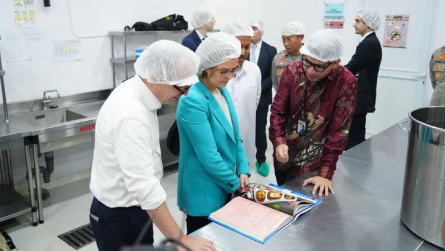 Delegasi Kedubes Prancis Apresiasi Dapur MBG Polri Pejaten dalam Penyediaan Gizi Anak